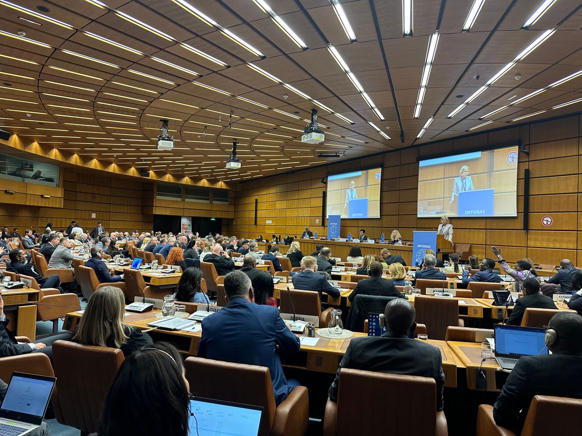 The @UN -#INTOSAI Symposium on #SDG13 has begun! Dr. Margit Kraker, @INTOSAI_GS , makes opening remarks, sharing 'By auditing climate change projects, #SAIs have a role in ensuring that public funds used effectively, and can identify improvements to #climate protection measures.'