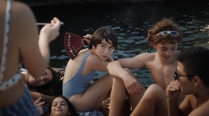 Descubre ‘Forastera’, el primer largometraje de Lucía Aleñar, que ya se está rodando y que se basa en el prestigioso y homónimo corto.
¿Una apuesta segura para el cine español en Cannes 2025? rubik-audiovisual.com/descubre-foras…