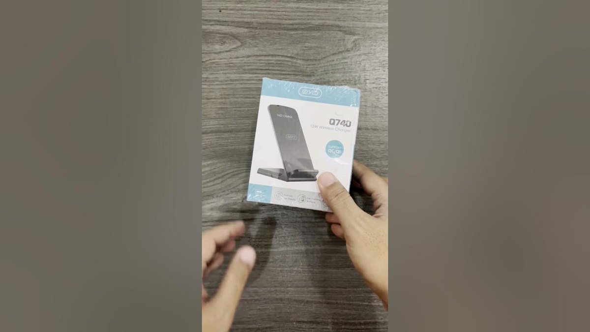Abutik's tweet photo. Unboxing EYD Q740 Wireless Charger 15w #unboxing #eyd #wirelesscharger https://t.co/vWZFxRrcG8 https://t.co/bBI0zjAoWn