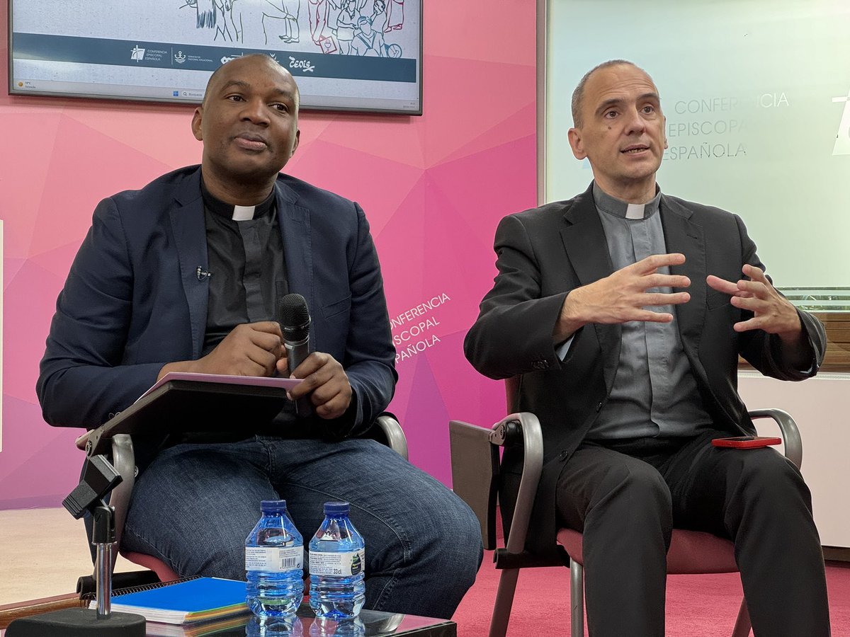 MediosConfer's tweet photo. Nicéforo Obama Eyene, sacerdote diocesano de Ebibeyín, en Guinea Ecuatorial, cuenta cómo nació su vocación 🙏

#JMOV #VN #vocaciones #vocacionesnativas https://t.co/vGgtfqWheM