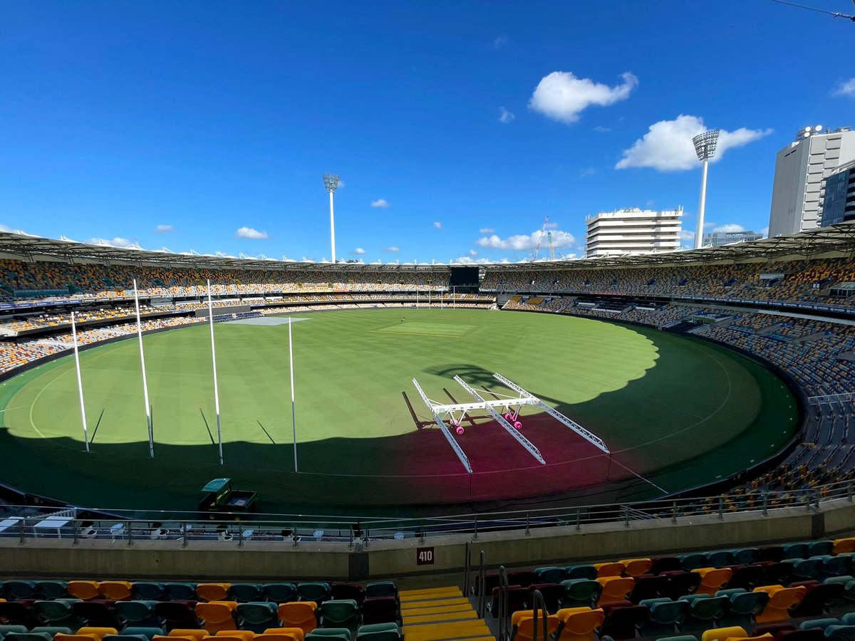 The world famous @GabbaBrisbane is our latest customer in Australia! 🇦🇺🌱 A Bermuda Grass surface oversown with ryegrass for the winter, the LED440 will assist the groundsteam maintain a high quality playing surface throughout the challenging football season. #TheGabba