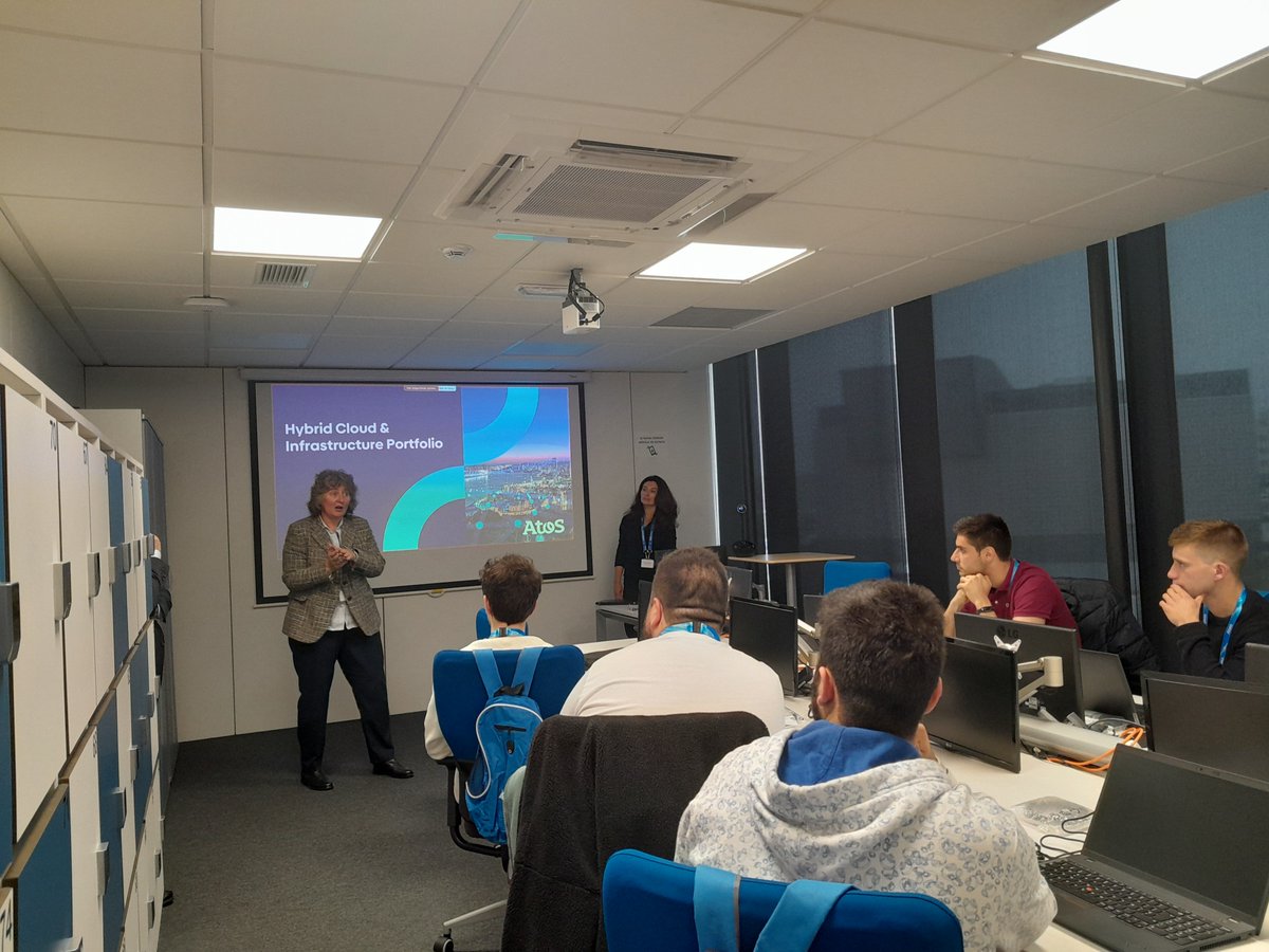 AtosES's tweet photo. 🙌 Damos la bienvenida a 18 jóvenes talentos en nuestras oficinas de #Santander. Nuestros nuevos compañeros empiezan un viaje de desarrollolleno de aprendizaje y crecimiento. 

¡Bienvenidos a la familia Atos y a un futuro brillante a nuestro lado! 💙
#AtosTechTalent #PowerOfWe https://t.co/QfjYvrLwgu