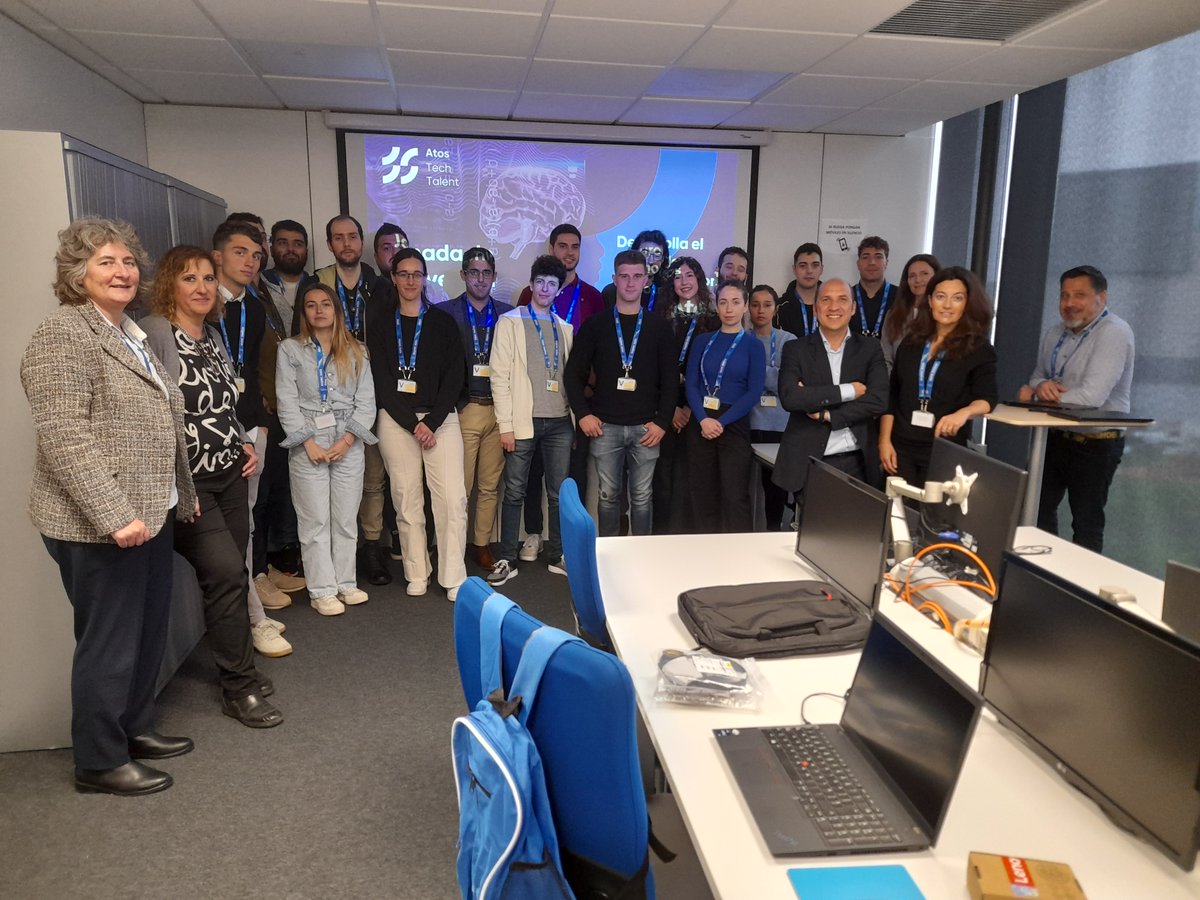AtosES's tweet photo. 🙌 Damos la bienvenida a 18 jóvenes talentos en nuestras oficinas de #Santander. Nuestros nuevos compañeros empiezan un viaje de desarrollolleno de aprendizaje y crecimiento. 

¡Bienvenidos a la familia Atos y a un futuro brillante a nuestro lado! 💙
#AtosTechTalent #PowerOfWe https://t.co/QfjYvrLwgu