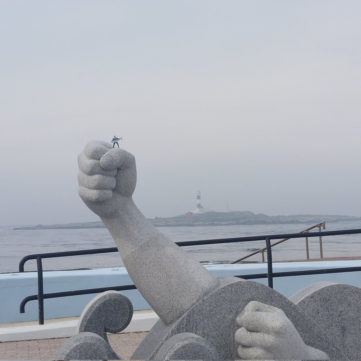 sainico_212's tweet photo. 本州最北端大間行ってきたぞー！！！
漁師めいちゃん再現もしてきた！！！
ある意味聖地なのでは！？！？みんなも行ってみて！激遠 https://t.co/jKS29Qm1VQ