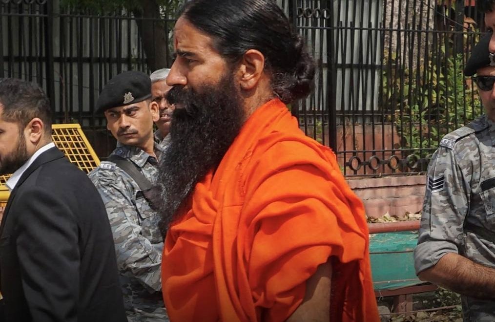 🇮🇳🚨 Supreme Court today granted one week for #BabaRamdev and #AcharyaBalkrishna to rectify alleged contempt, following an offer of public apology by their lawyers. 

The apex court has asked Ramdev and Balkrishna to remain present in court during the next hearing scheduled for…