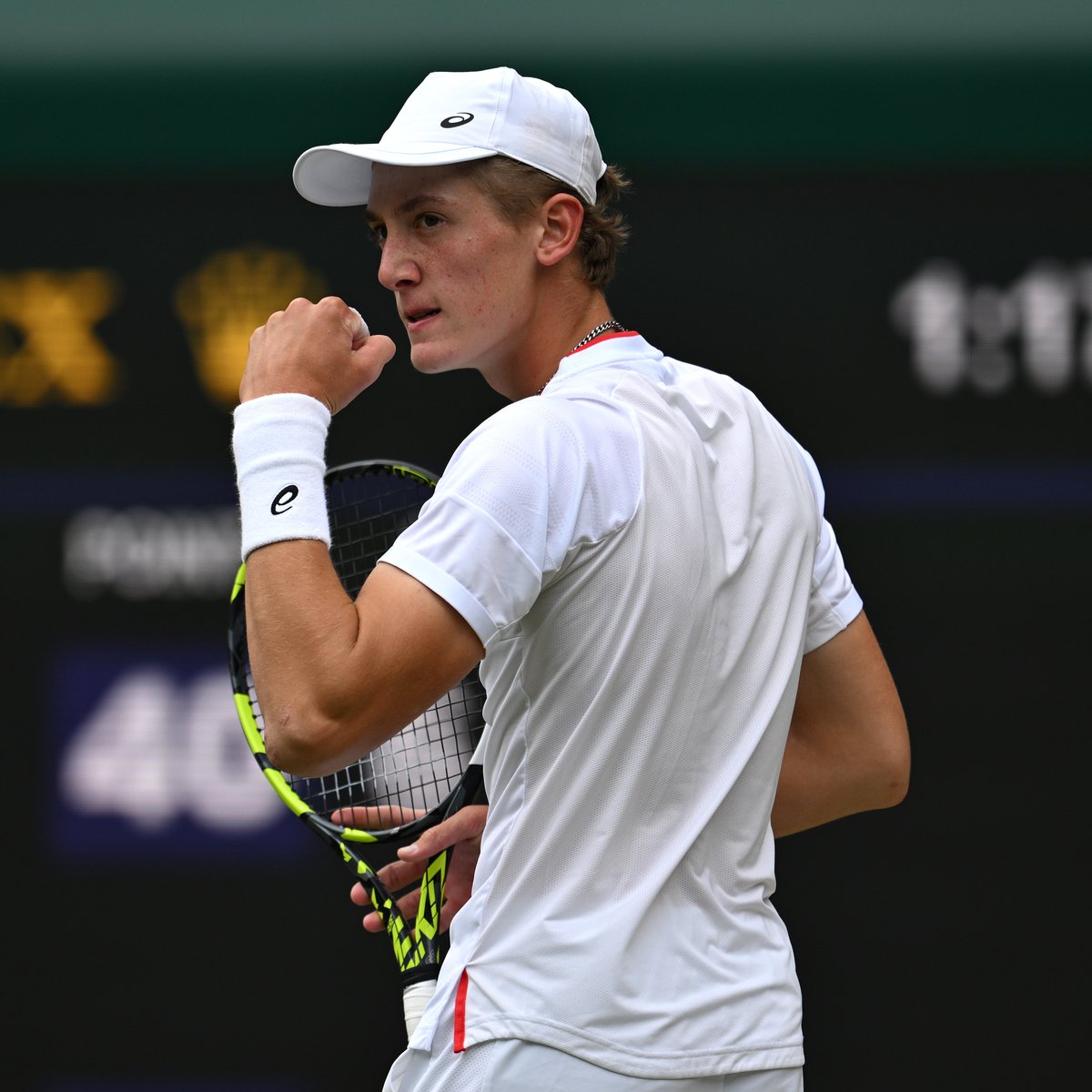 The biggest win of his pro career 🔥

Sensational from Henry Searle who beats No. 1 seed J.J Wolf, ranked 662 places above him, 7-5, 7-6 at the Tallahasse @ATPChallenger 

#BackTheBrits 🇬🇧