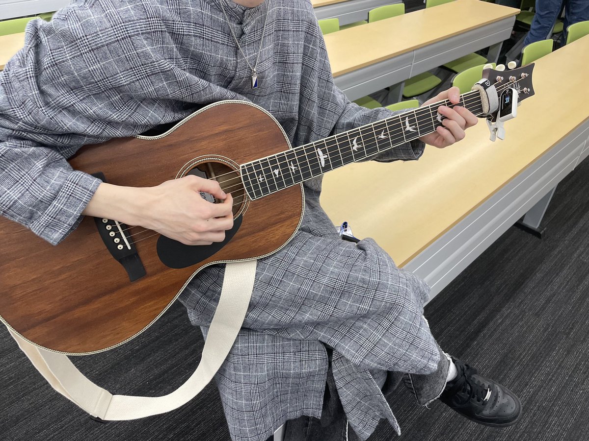 nbu_music's tweet photo. 名古屋文理大学サウンドプロジェクトです❗️
火曜日5限はサウンドプロジェクトの活動時間🎶
普段は録音班、音響班、照明班、映像班に
別れてサマーライブに向けて活動しています👍
サマーライブは7月16日に開催します
#名古屋文理大学
#サウンド制作プロジェクト https://t.co/zBPngkcs28