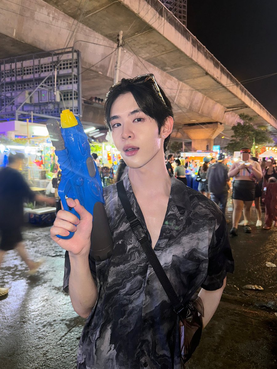 JS tweet media