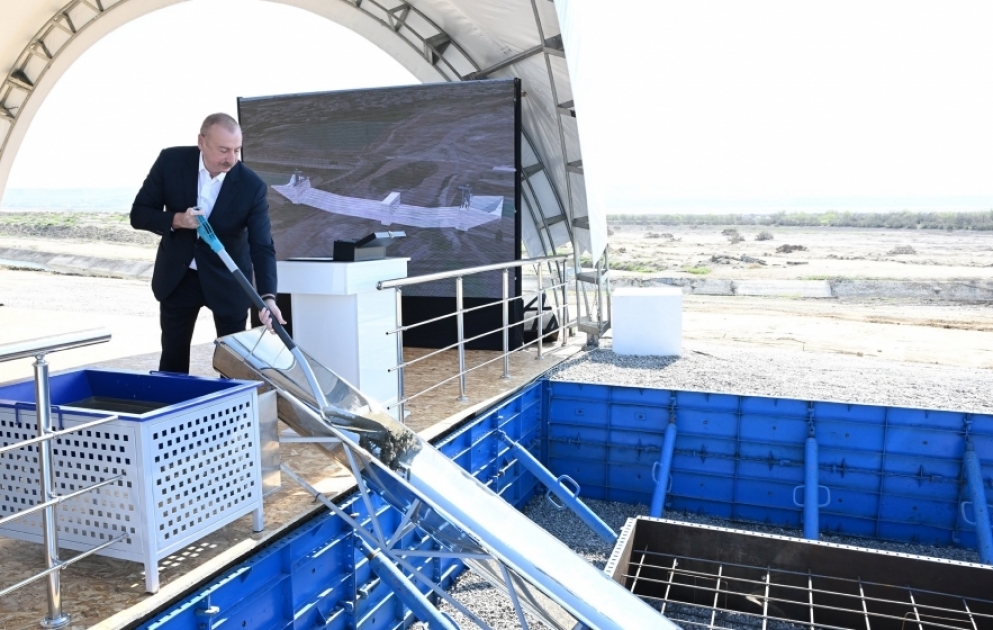 President Ilham Aliyev laid foundation stone for Shirvan irrigation canal in Hajigabul district video.azertag.az/en/video/20504…