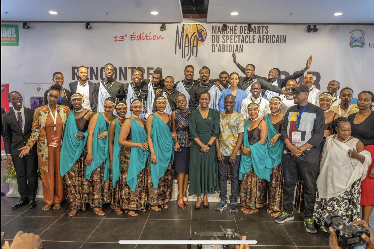 IshyoArts's tweet photo. Puiser dans la richesse de nos cultures  africaines, miser sur la créativité et la jeunesse, pour bâtir un avenir en commun. Notre trajectoire, c’est nous qui la dessinons 🇷🇼 Que sera le Rwanda dans 10 ans? Un hub créatif, une maison pour tou.te.s les artistes du continent 💫 https://t.co/fcqIXUU9HK