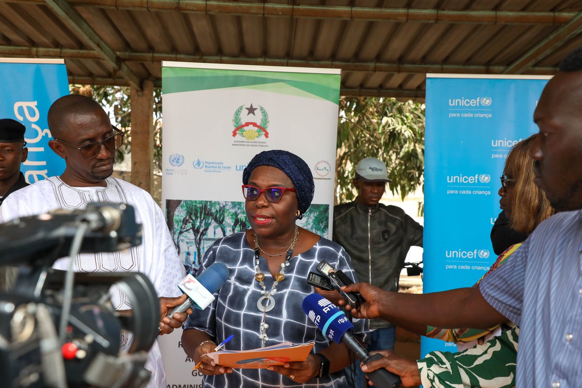 #News: #UNICEF handed over 1 vehicle, 3 motorcycles, 32 tablets & office equipment to the Ministry of Health 🇬🇼. This donation, under the PBF Health Governance project, aims to enhance the response of the social services to psychosocial & mental health care for women & children.