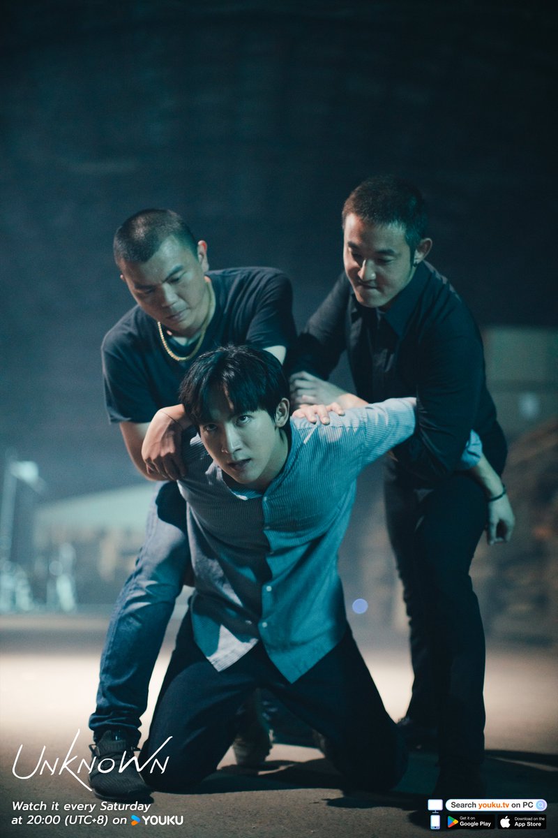 YoukuOfficial's tweet photo. #UnknownEP9 Yuan, I won't let anyone hurt you! #UnknownTheSeries  #ChrisChiu #Xuan

#YOUKU #优酷 https://t.co/I5IsRk1IlK