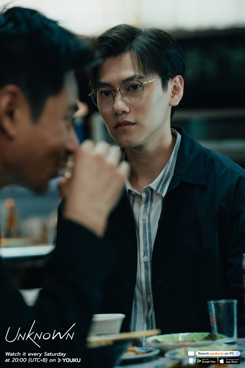 YoukuOfficial's tweet photo. #UnknownEP9 Yuan, I won't let anyone hurt you! #UnknownTheSeries  #ChrisChiu #Xuan

#YOUKU #优酷 https://t.co/I5IsRk1IlK