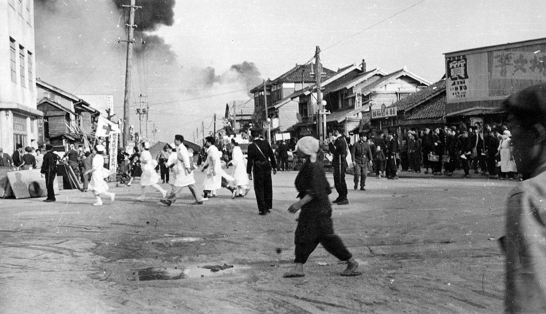 昭和27年4月17日、戦後国内最大級の大火災、鳥取大火が発生しました。
フェーン現象による強い南風の影響で火は瞬く間に燃え広がり、旧市街地の３分の２を焼き尽くしました。
春先は空気も乾燥し、風も強いなど火災が発生しやすい時期です。火の元の確認等、火の取り扱いには十分に注意しましょう！