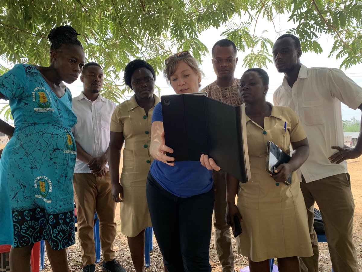 📸 Simprints' Senior Solutions Manager, Agata prepares @_GHSofficial CHWs to engage with new biometric modalities. Using role-play techniques, we're able to test how intuitive our processes are and learn from each other's experiences. #biometrics #lastmiledelivery #healthcare