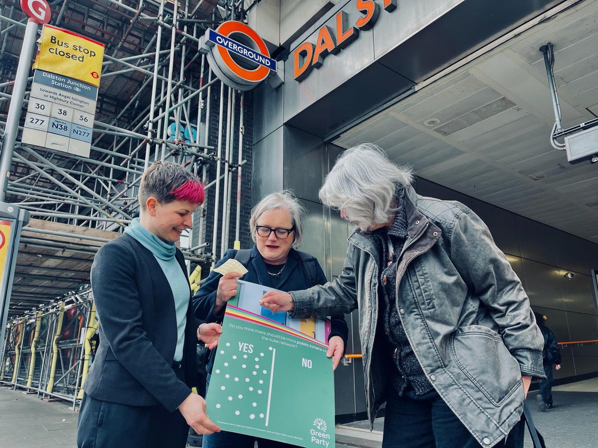 📢 Starting at Dalston Junction today with @ZoeGarbett talking with Londoners about the urgent need for more public toilets. 🚽 Everyone thinks it’s a good idea to put toilets on the transport system.