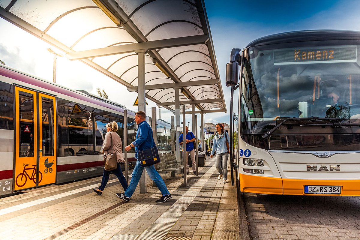 ⚠️ Der angekündigte Nahverkehrs-Streik wird in den kommenden Tagen auch im Landkreis Bautzen zu erheblichen Einschränkungen führen. ℹ️ Eine Übersicht über die Fahrten, die ausfallen sowie trotz #Streik noch stattfindende Fahrten gibt es hier: regionalbus-oberlausitz.de