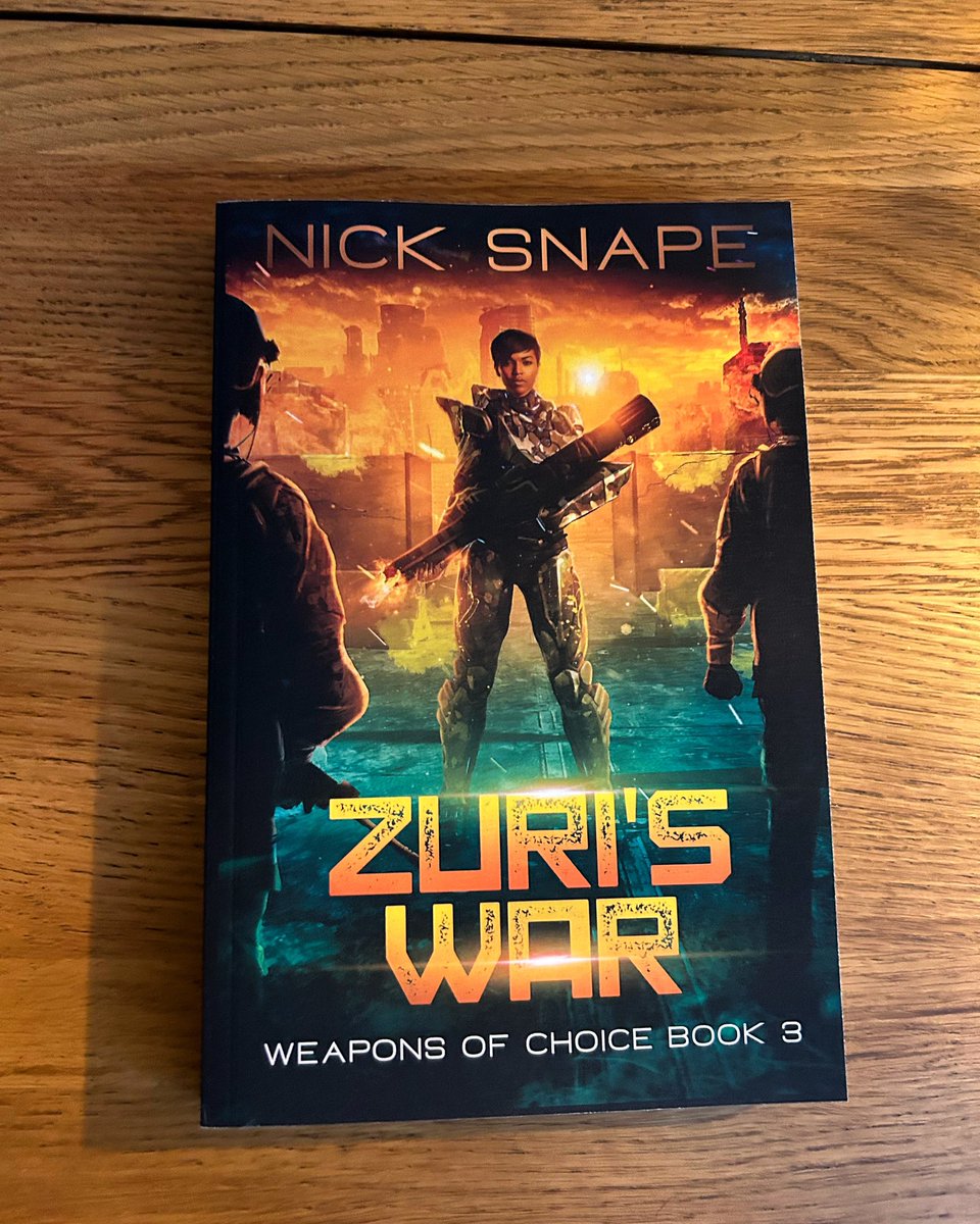 A 4⭐️ #scifi #bookreview for Zuri’s War: ‘The world-building on Bathsen is done beautifully, showing readers how 'humanity' could evolve on a separate path, while the three-dimensional characters of this tight-knit crew continue to deepen and strengthen.’