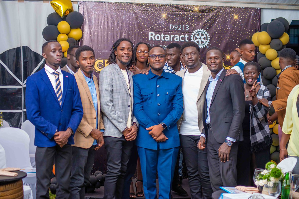 mujungu_k's tweet photo. I Joined @RCUpperKololo as they installed their Baby Club @RACUpperKololo being led my Charter President @cedric_mihigo 🥳I congratulate both the Rotary and Rotaract clubs and members for this milestone 👏👏🤗and wish my Brother Cedric a great year of serving Humanity. https://t.co/QT1VBjTypO