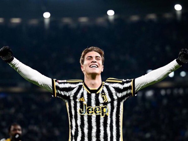 TNFCNG's tweet image. It’s Tuesday, #Footballbusiness Takes center stage..

We will be looking @ the 

THE JUVENTUS SHIRT SPONSORSHIP DEAL WITH JEEP 🚙.

An interesting thread 🧵 by @Daddy_cholo1 ..

Excerpts :