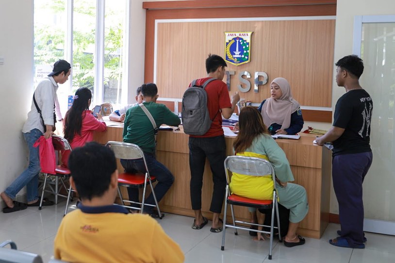 #SobatJakut, pelayanan Administrasi dan Kependudukan di Jakarta Utara dipastikan beroperasi normal

instagram.com/p/C5zwCKJvtsO/

#PemprovDKIJakarta #PemkotJakut #JakartaUtaraBisa #SuksesJakartauntukIndonesia #JakartaUtara #Pelayanan