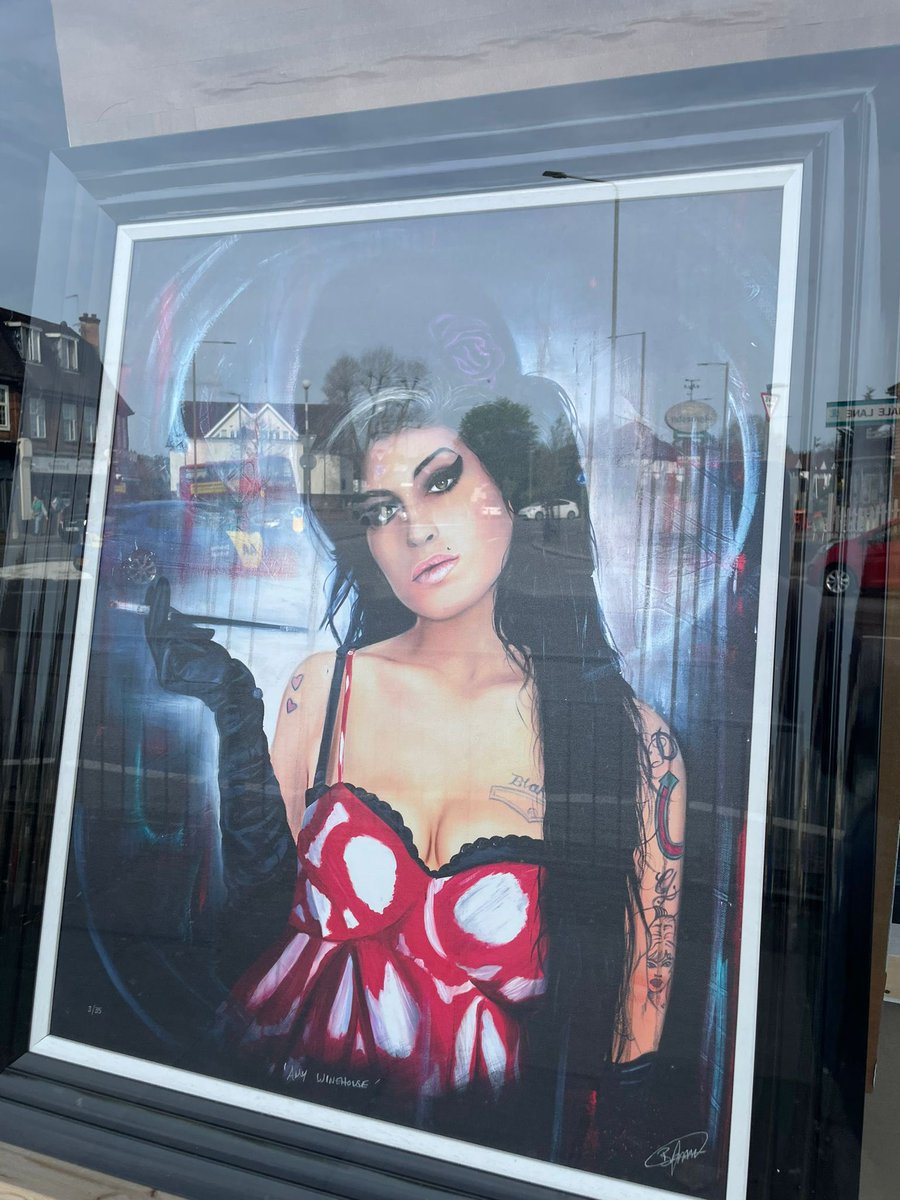 It’s about you Amy!!! Hart Galleries have these gorgeous pieces which every Amy fan will love ❤️ Contact us in the gallery for details hartgalleries.co.uk . . . . . #Amy #amywinehouse #backtoblack #rehab #art #gallery #icon #iconic #singersongwriter