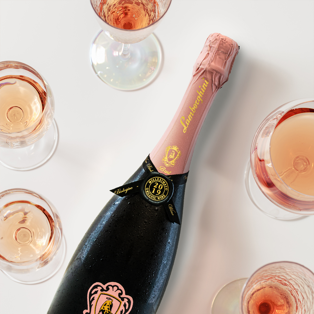 LamboWineZA's tweet photo. Have you met our blushing beauty? It's the Lamborghini Metodo Classico Rosé! 🍾

Pretty in pink and now available (in-store) at Norman Goodfellows.

Simply Sales Services is the Official Distributor of Lamborghini Wines in SA.

#DrinkResponsibly https://t.co/KMRJo4LM3l