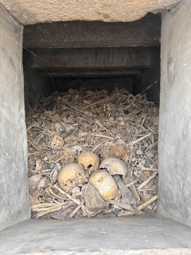 Remains of 130.000 unidentified Soldiers in the 'Ossuaire de Douaumont' as a result of WW1.