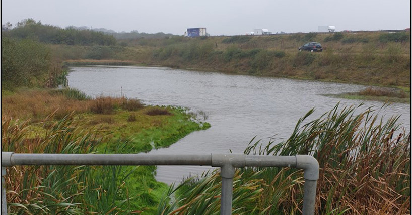 Study from Geochemistry colleagues at @UniofNewcastle reveals retention ponds and wetlands constructed as part of major road schemes can reduce tyre particle pollution by 75%🚗ncl.ac.uk/nes/news/news-…