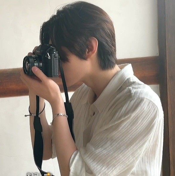 144pseung's tweet photo. hoonseung lokal au.

“mantan”

katanya mantan, kok masih sayang-sayangan? https://t.co/6eqylyTtFm
