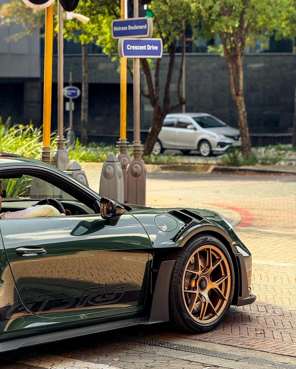 Congratulations to a lucky reader who recently took delivery of this beautiful PTS Oak Green Metallic 992 GT3 RS!

📌  @MelroseArch 
📷 mohamedebrahim97