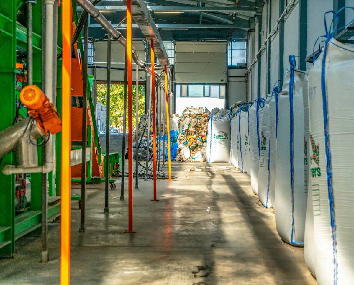 PakirePolymers's tweet photo. Our state-of-the-art facility transforms your plastic waste into high-quality recycled pellets efficiently.

https://t.co/uvDYS3u9kF
info@pakirepolymers.com 

#plastic #recycling #plasticrecycling #wastemanagement #recyclingindustry #plasticpellet #recycledplastic #LDPE #PP #HDPE https://t.co/YyLZNLSqMj