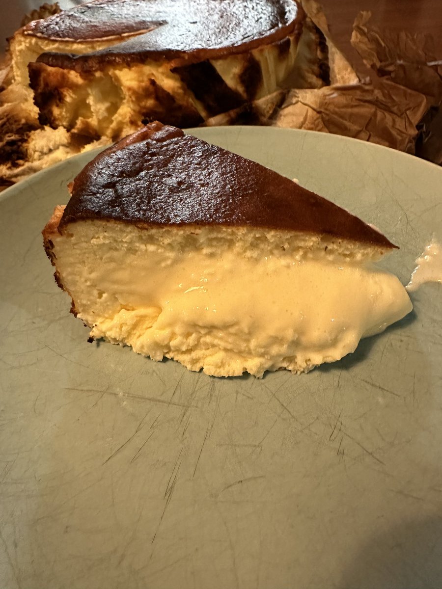 bf baked a basque cheesecake today💕💕