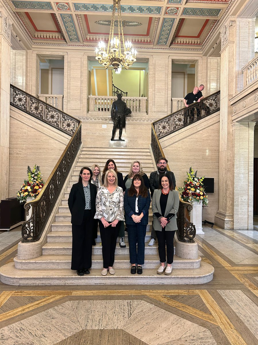 Excited to be at Stormont today to watch the Opposition Day debate on removing the Universal Credit two-child limit! Follow this thread for key points from the debate ⬇️ #remove2childlimit #fightpoverty