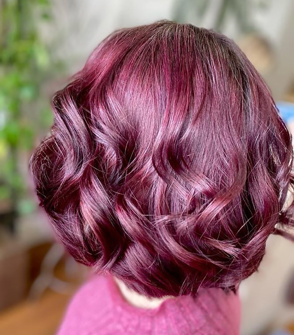 Channeling grape vibes.
Witness the stunning colour transformation expertly executed by our incredible academy stylist, Naomi.
#GrapeInspiration #ColourPerfection #avedacolour #avedaukpro #aveda #kerastasetransforms #kerastase #robinjamessherborne #robinjamesdorchester