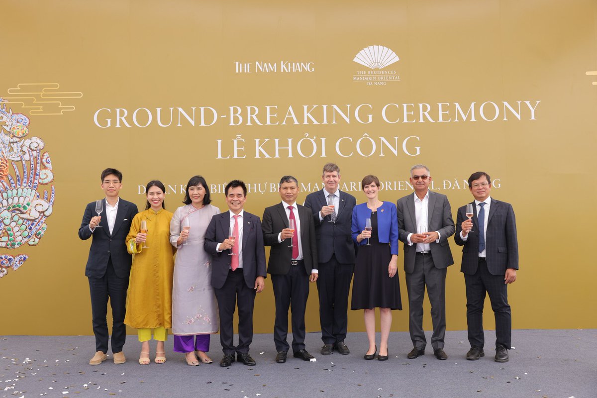 Groundbreaking ceremony of the Mandarin Oriental Resort, Da Nang 🇻🇳 where Jardine Matheson 🇬🇧 cooperates with The Nam Khang Corporation to promote tourism, attended by 🇬🇧 Consul General @EmilyHamblinUK.