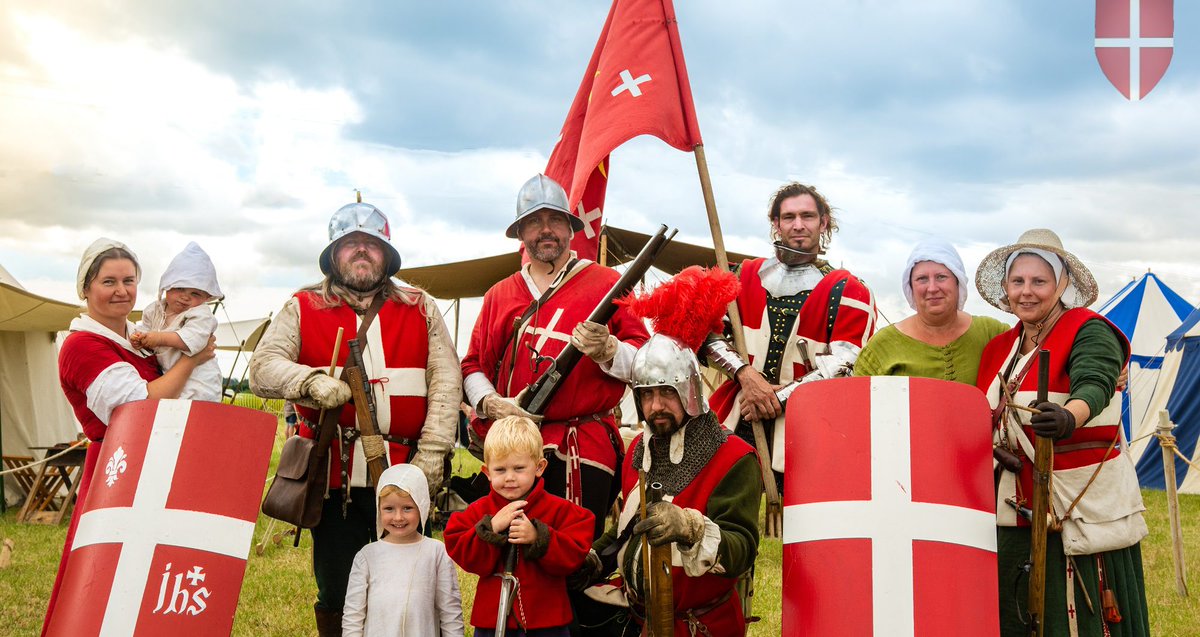 From 4-6 May at Bosworth Battlefield join the House of Bayard as they hold a weekend of historical recreation that will take you straight back to the Wars of the Roses. Just £3 entry! visitleicester.info/whats-on/house… #visitleicester #leicestershire #history #richardIII #livinghistory