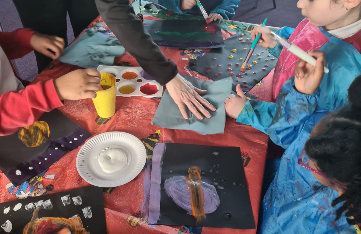This week @BarrViewPrimary wrap around the theme of the week is outer space 🪐 We have kickstarted the week with out of this world paintings 🎨 ✨ #space #OUTOFTHISWORLD