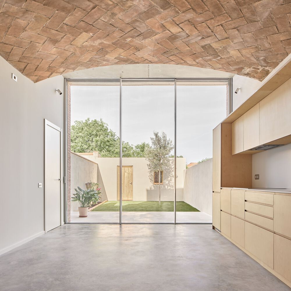 retokommerling's tweet photo. #ComoEnCasaEnNingunSitio _
Casa Convent a cargo de Pineda Monedero.
Fotografías: José Hevia.

#Arquitectura #Architecture https://t.co/mSR89u3En4