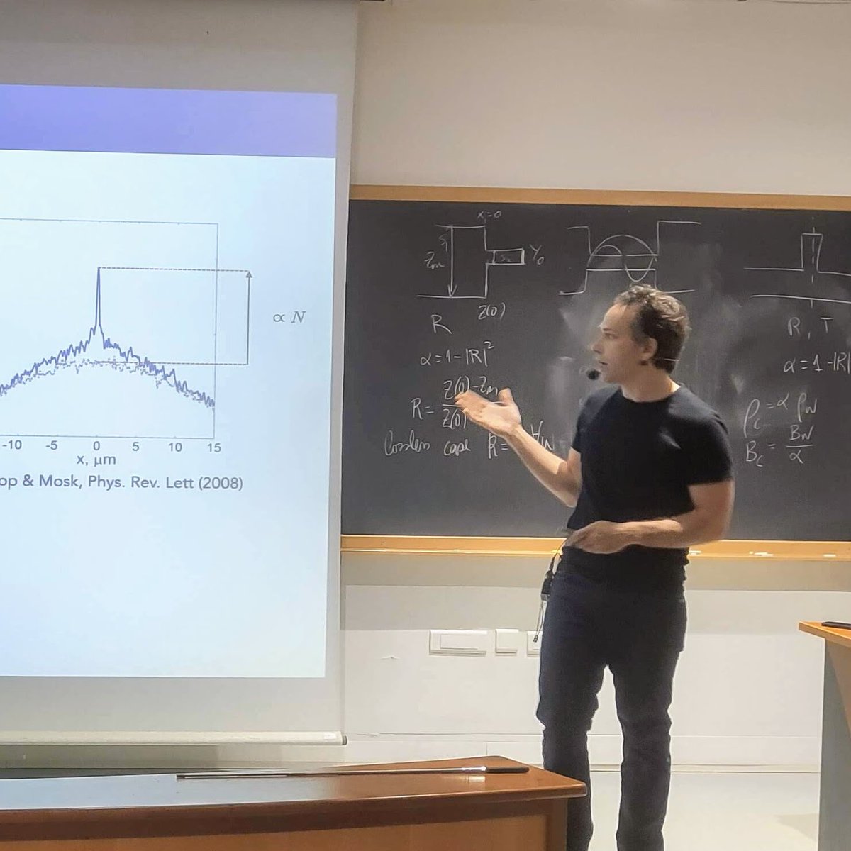 Theory and neurons this morning with Arthur Goetschy (@ESPCI_Paris) and Valentina Emiliani (@InstVisionParis) at @IES_Cargese!