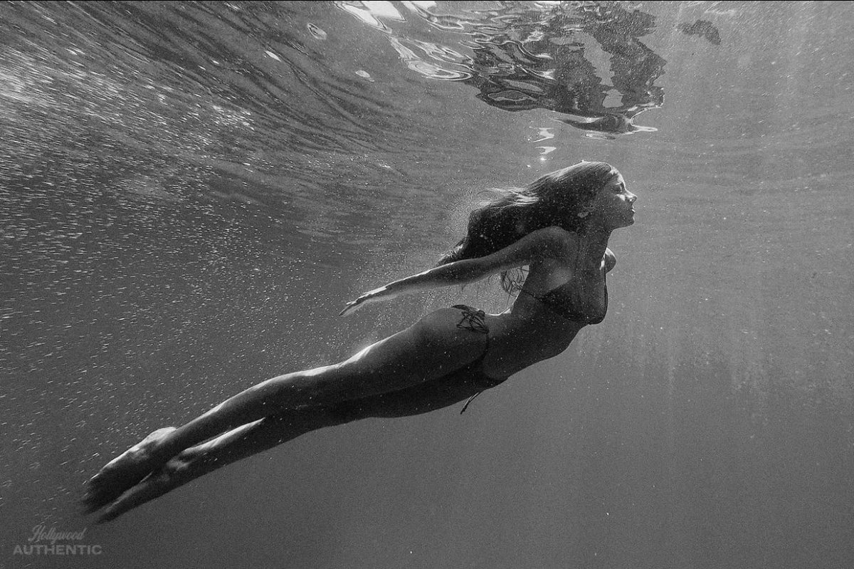 mamboitaliano__'s tweet photo. This is the iconic image that has already circulated the web for the new film by Oscar winning Paolo Sorrentino 🇮🇹.
The muse - Celeste Dallas Porta - in the role of the siren Parthenope immortalized by the great Greg Williams. So much poetry… 💫 https://t.co/vR7Q7Ex4fw