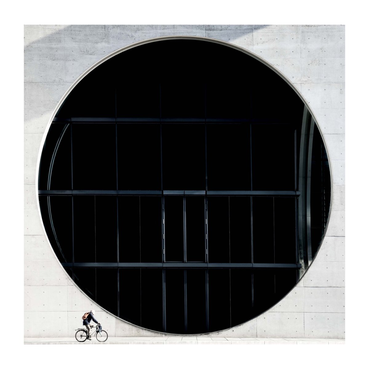 edmrumble's tweet photo. Three Circles, Berlin 

@SonyUK @SonyAlpha #architecture #fineartphotography https://t.co/Hz7IIlrl59