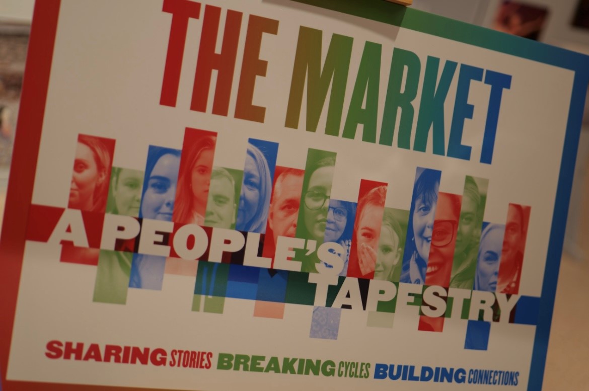 📺 Watch @BBCMarkSimpson's report on 'The Market: A People’s Tapestry' for @bbcnewsline. ➡️ ow.ly/EHi850RgTm9 #LoveQUB @QUBCommunities1 @MDABelfast @QUBEngagement @ahrcpress