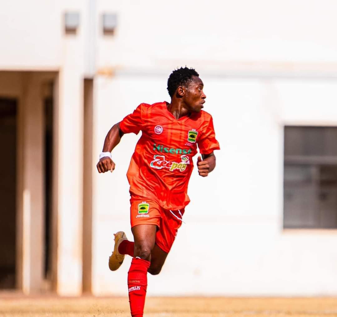 ShabanMo9's tweet photo. Rate Asante Kotoko right back Emmanuel Kotei over 10. https://t.co/1thZZsljbz