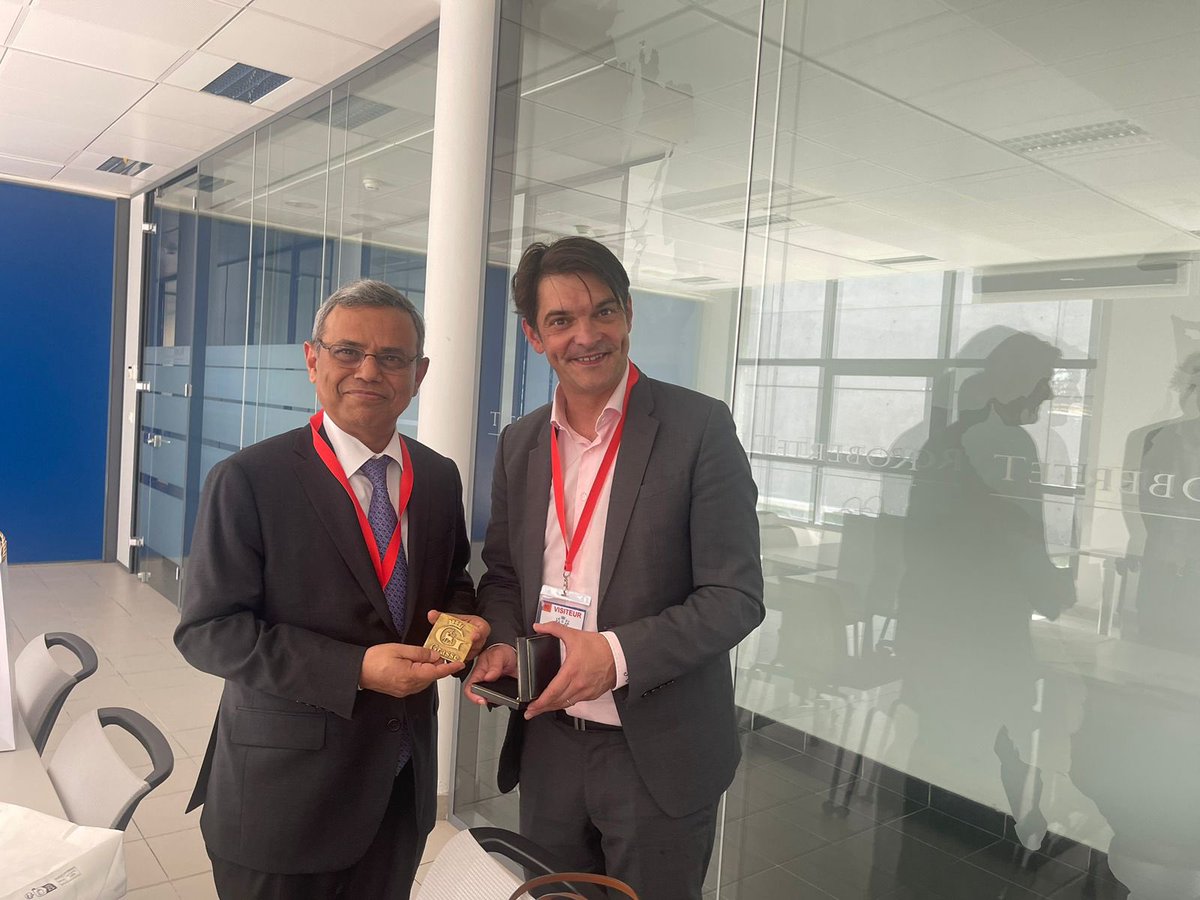 JawedAshraf5's tweet photo. In Grasse, ‘perfume capital of the world’, warmly received by Mayor @JeromeViaud, the 170-year old firm #Robertet and the trade association #Prodarom.

Growing links with India in perfumes and essential oils. 
Perfumery courses attracting growing number of Indian students. https://t.co/ROi8p2XQ4n