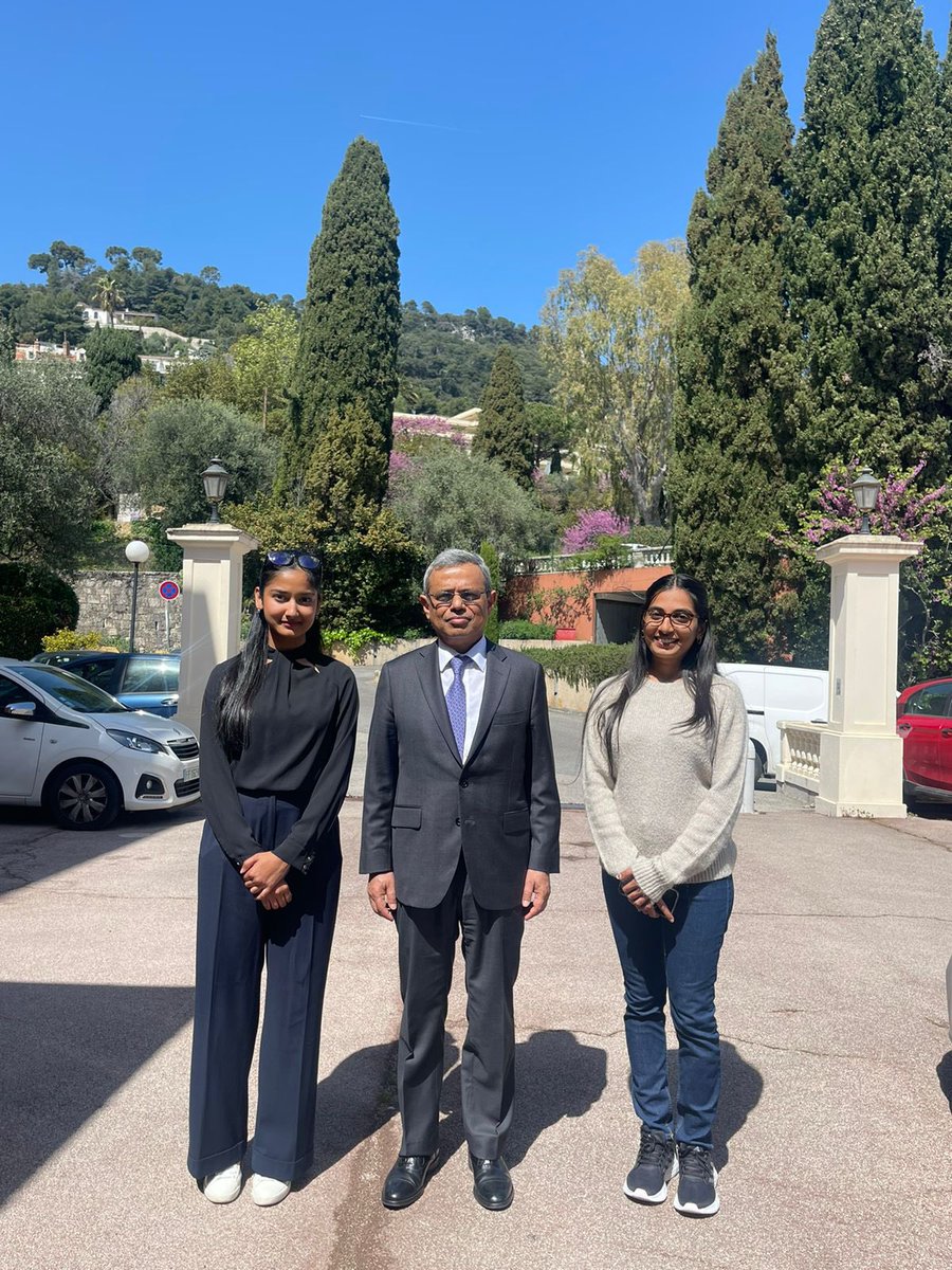JawedAshraf5's tweet photo. In Grasse, ‘perfume capital of the world’, warmly received by Mayor @JeromeViaud, the 170-year old firm #Robertet and the trade association #Prodarom.

Growing links with India in perfumes and essential oils. 
Perfumery courses attracting growing number of Indian students. https://t.co/ROi8p2XQ4n