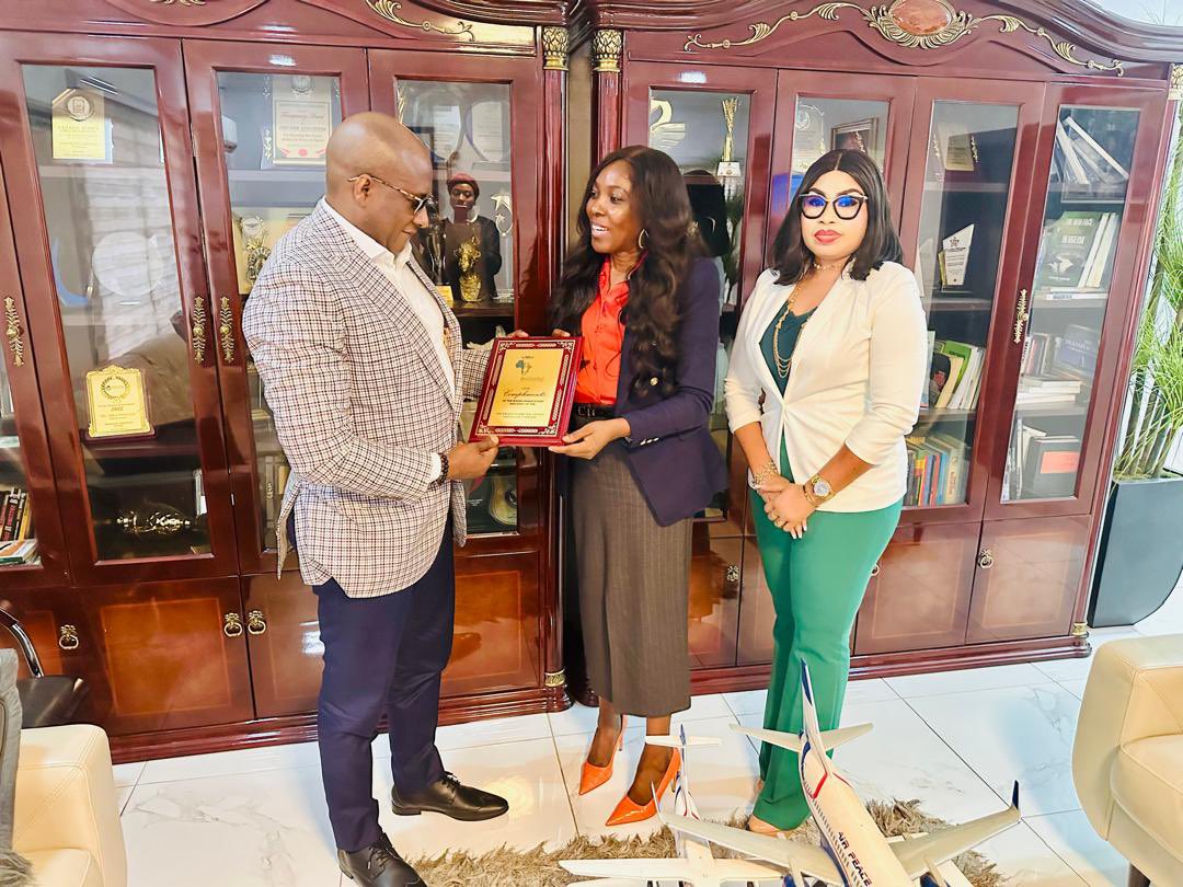 In line with the company’s drive for partnership with major industry players, for optimal utilisation of the NigComSat-1R satellite, the NIGCOMSAT Ltd’s Chief Executive, @nk_amadi, Monday, held a meeting with the CEO of Air Peace, @Ifeallenonyema and the COO, Toyin Olajide.