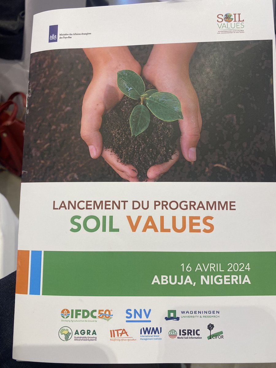ctnyagumbo's tweet photo. Soil health is often overlooked- Food productivity &amp;, smallholder resilience in Nigeria, Mali, Burkina Faso &amp; Niger  starts with Soil Health

Together- we can leverage, optimize efforts &amp; reach scale

 @SNV_AgriFood @SNVZimbabwe @IFDCGlobal @WUR_WCDI https://t.co/2RjeJSXNMN