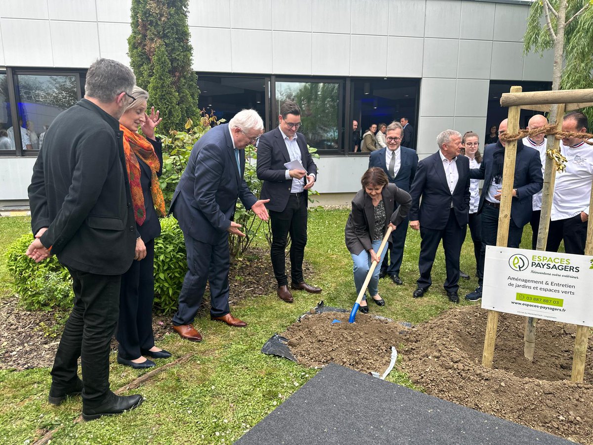 Préfet de région Grand Est & du Bas-Rhin 🇫🇷🇪🇺 (@prefet67) on Twitter photo #Formation |🏘️ Pose de la 1°pierre de l'extension du centre européen de formation et de promotion professionnelle par alternance à <a href="/illgraff/">Ville d'Illkirch-Graffenstaden</a> en présence de J.Chevalier <a href="/Prefet67/">Préfet de région Grand Est & du Bas-Rhin 🇫🇷🇪🇺</a>
🗨️La manifestation qui nous réunit aujourd’hui, est en quelque sorte la matérialisation de la #Formation |🏘️ Pose de la 1°pierre de l'extension du centre européen de formation et de promotion professionnelle par alternance à <a href="/illgraff/">Ville d'Illkirch-Graffenstaden</a> en présence de J.Chevalier <a href="/Prefet67/">Préfet de région Grand Est & du Bas-Rhin 🇫🇷🇪🇺</a>
🗨️La manifestation qui nous réunit aujourd’hui, est en quelque sorte la matérialisation de la