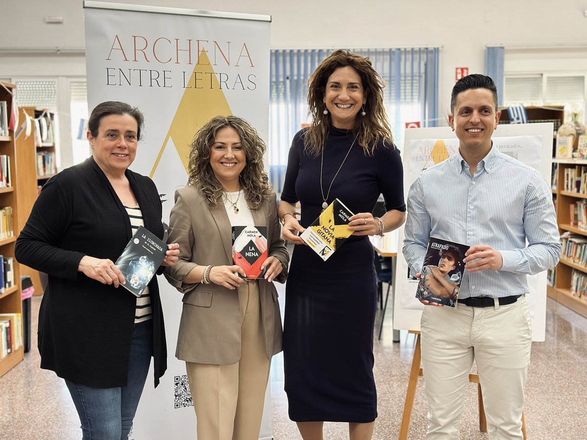 📚 𝐀𝐫𝐜𝐡𝐞𝐧𝐚 𝐞𝐧𝐭𝐫𝐞 𝐥𝐞𝐭𝐫𝐚𝐬 🆕 La alcaldesa de Archena presenta la programación de ‘Archena entre letras’ ➡️ Abre el ciclo de mayo Agustín Martínez (‘Carmen Mola’) el próximo día 2 en la biblioteca ‘Mari Carmen Campoy’ 📖 @Patriciaflopez destaca la importancia de…